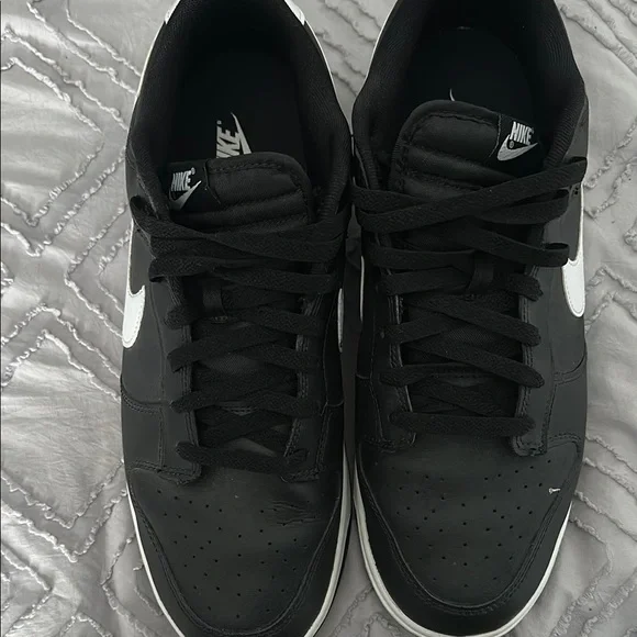 Nike Black and White Sneakers - Picture 5 of 6